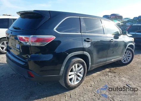 2015 Toyota Highlander Le z USA, uszkodzony, nr VIN 5TDZARFH2FS016938